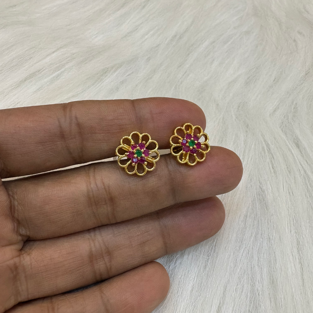 E107 Earring