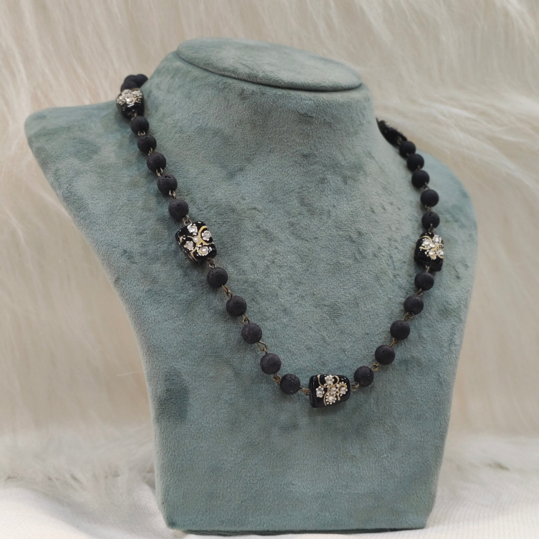 HM255 Acrylic Bead Necklace