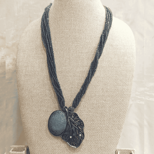 HM122 - Layered hydro beaded Pendant Chain