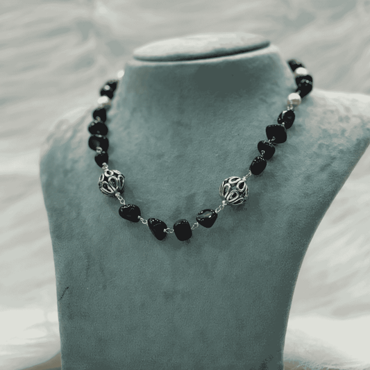 HM167 Black Shapeless Bead Neckpiece
