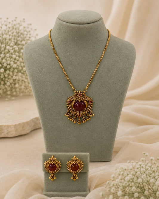 Antique Matte Finish Traditional Pendant Necklace Set