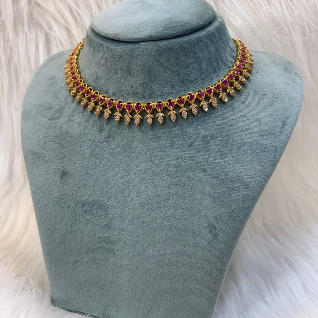 N1099 Neckpiece