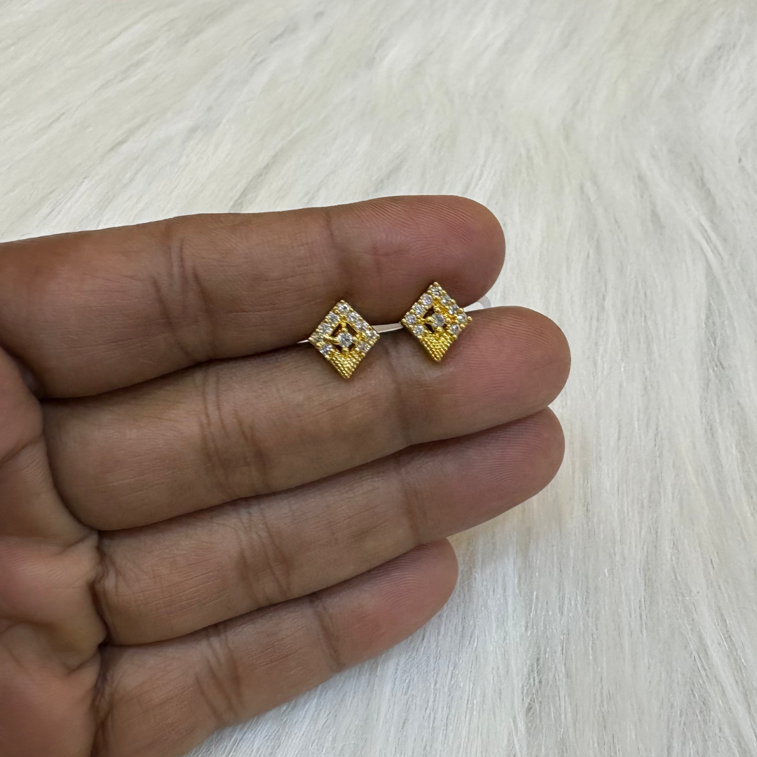 E100 Earring
