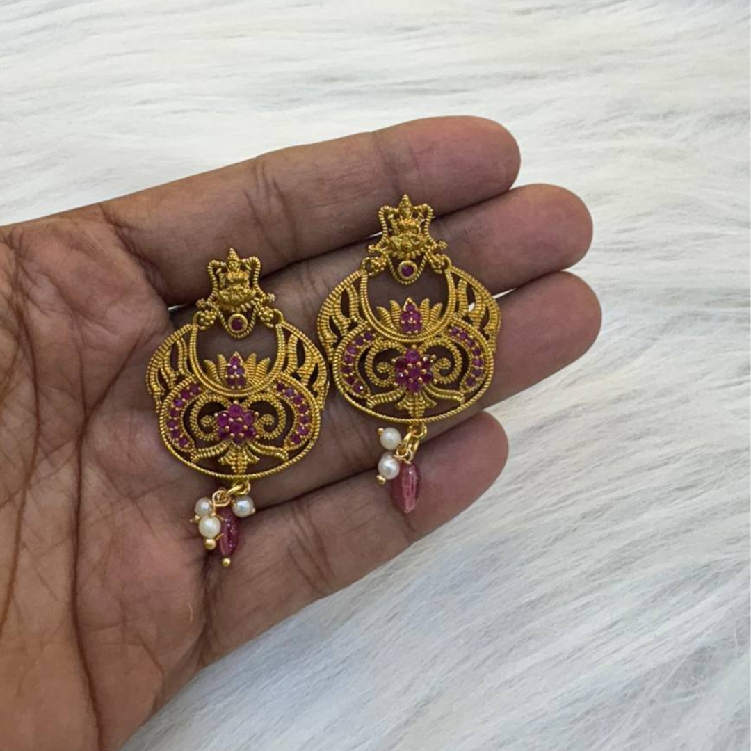 AH19 Earring