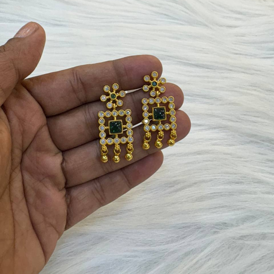 H824 Earring