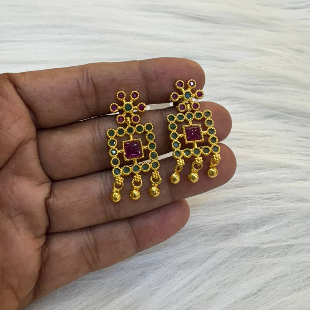 H824 Earring