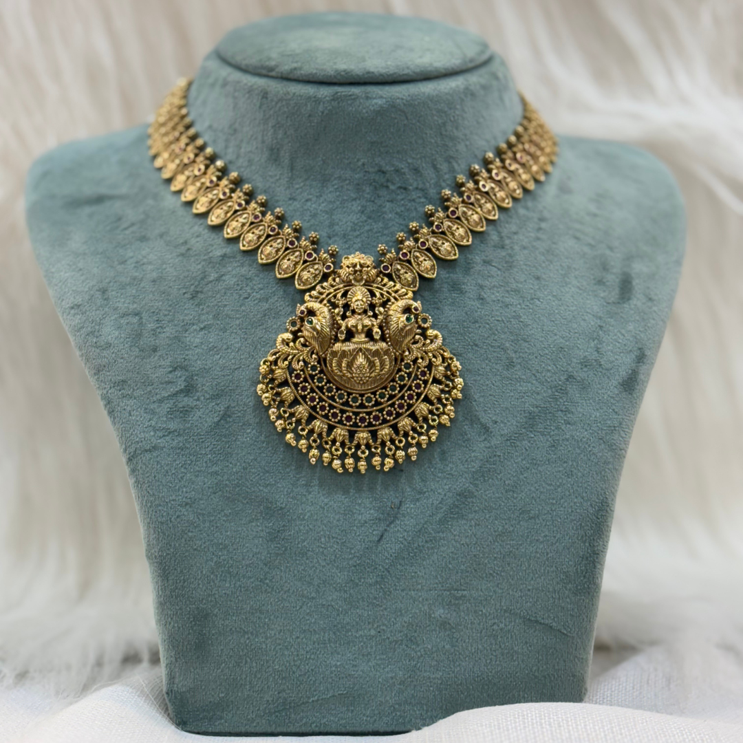 ANM110 Antique Necklace Set