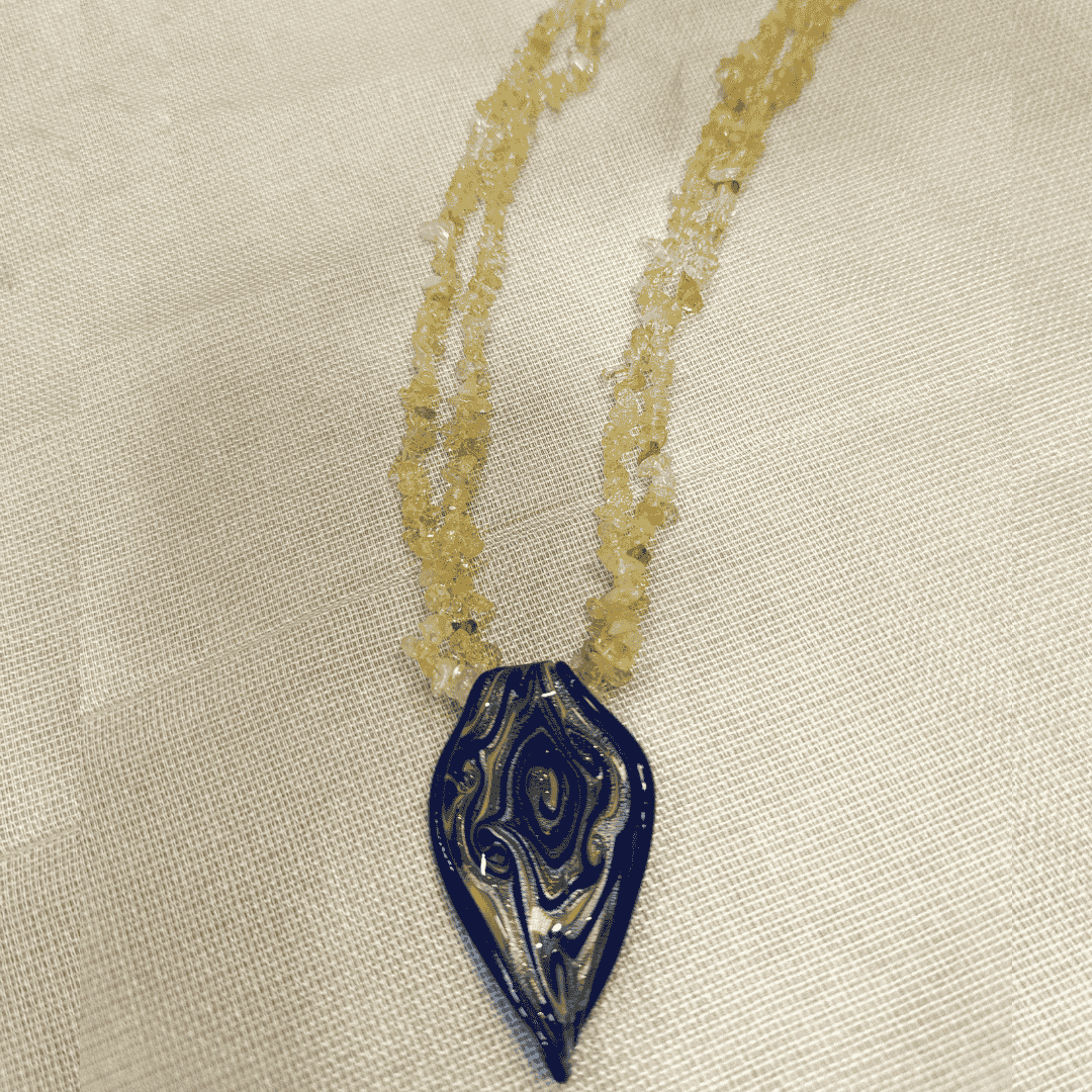 HM109 - Chips Chain with Glass Pendant