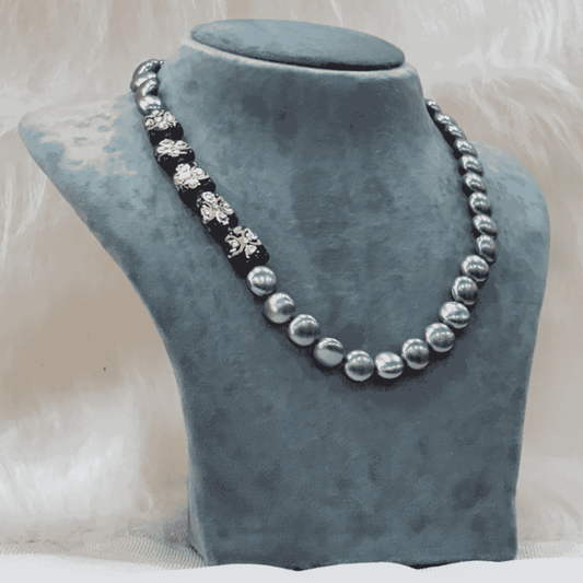 HM 162 Coin Shell Pearl Neckpiece