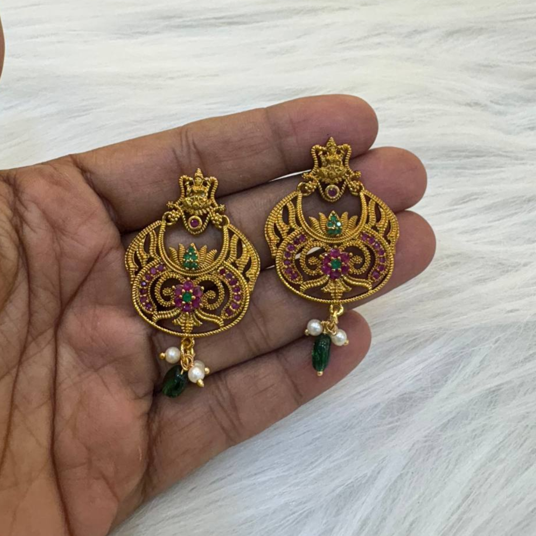 AH19 Earring