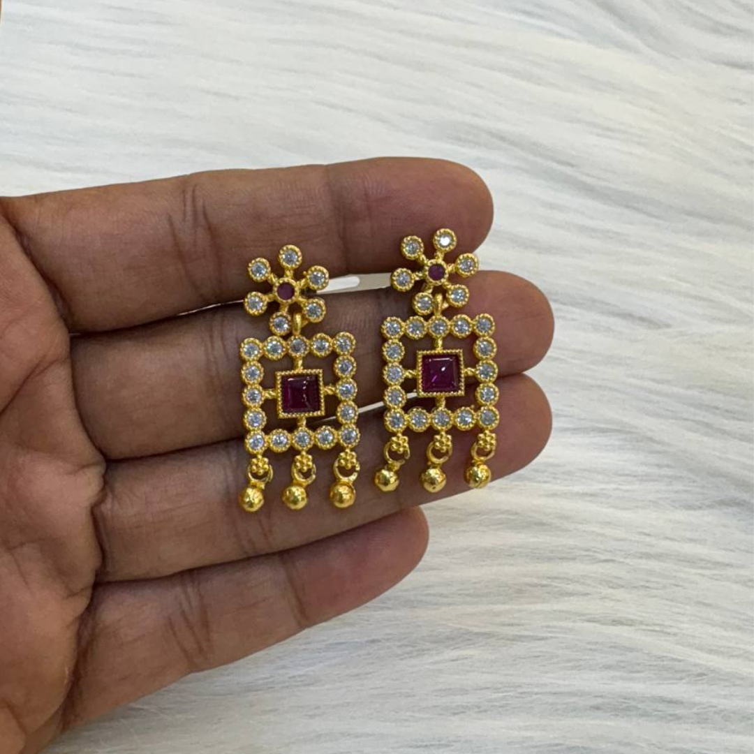 H824 Earring