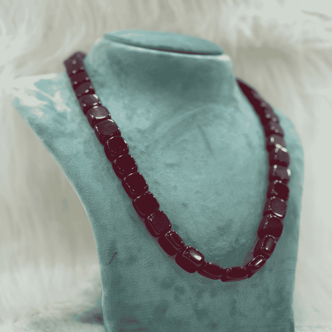 HM187 Box Beads Neckpiece